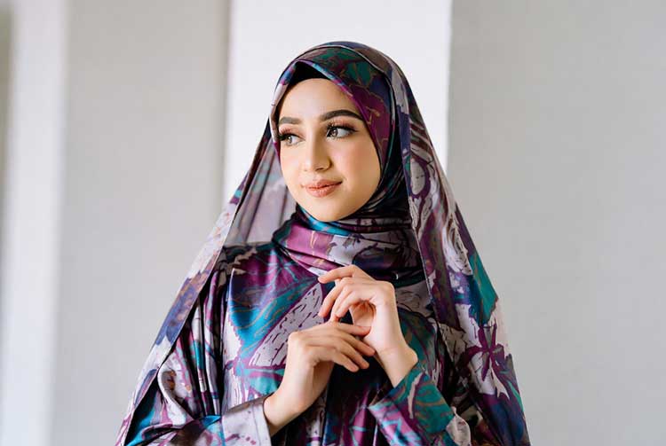 خانم زیبا 